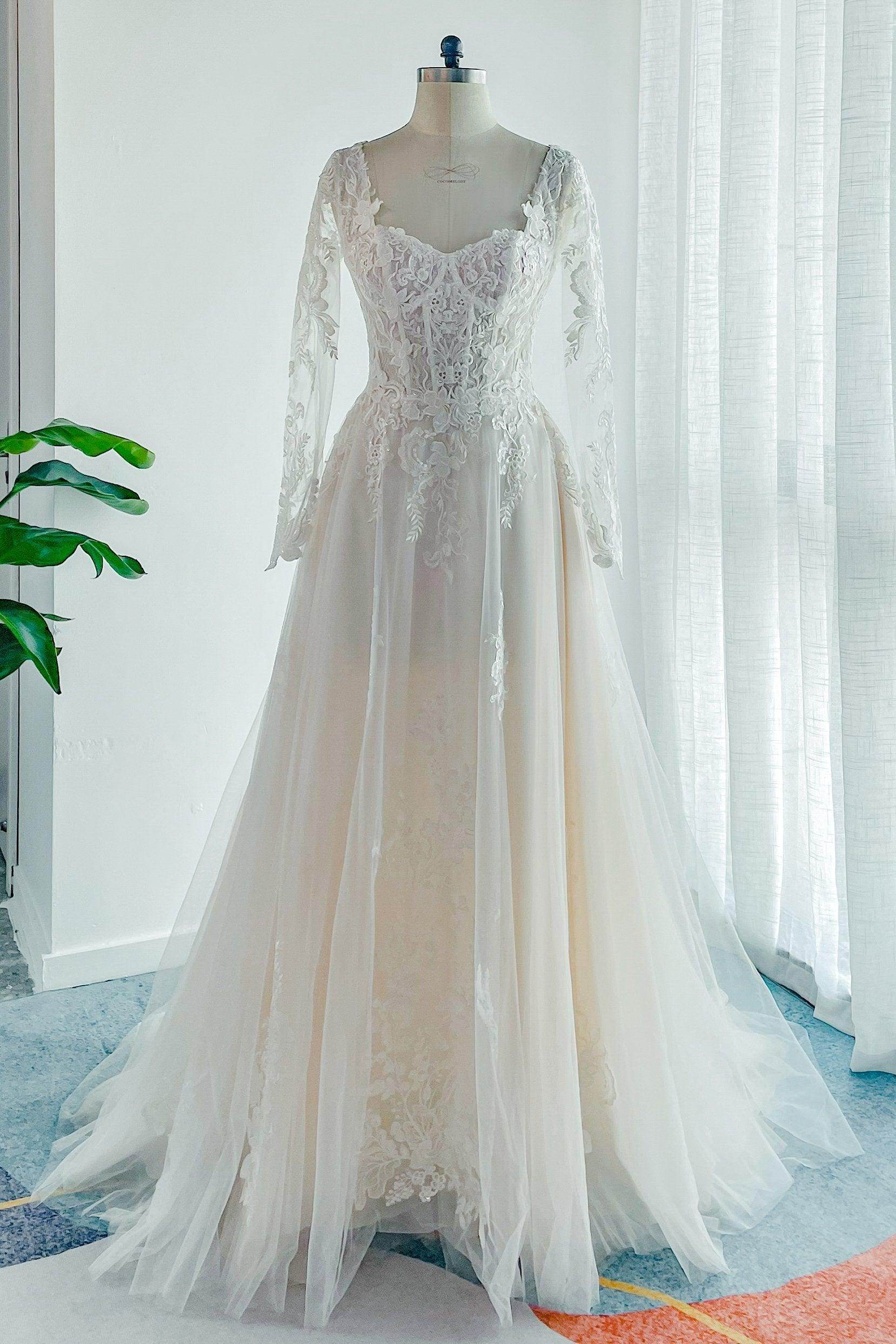 A-Line Court Train Lace Tulle Wedding Dress CW3129 - COCOMELODY
